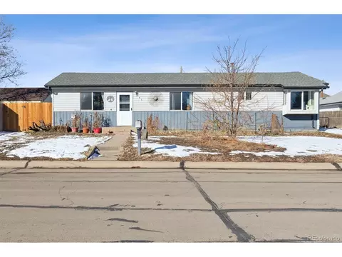 445 4th St, Bennett, CO 80102 photo 2