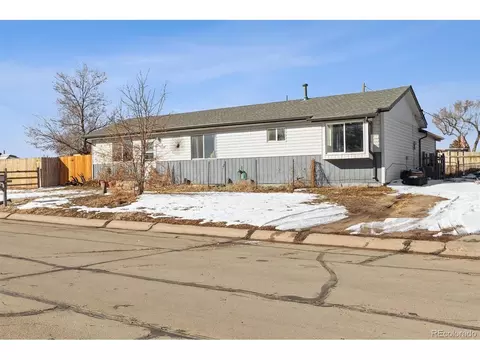 445 4th St, Bennett, CO 80102 photo 4