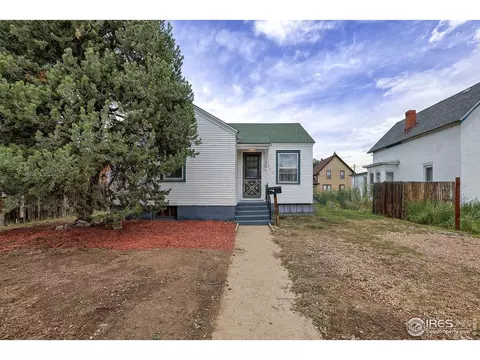 911 4th St, Greeley, CO 80631