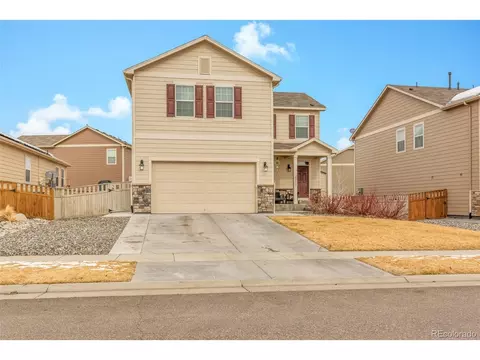 2217 Opal Ave, Lochbuie, CO 80603
