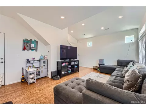 26258 E Maple Dr, Aurora, CO 80018 photo 4
