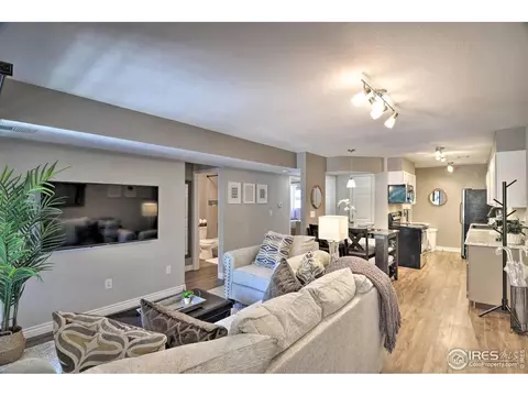 348 Collyer St #206, Longmont, CO 80501