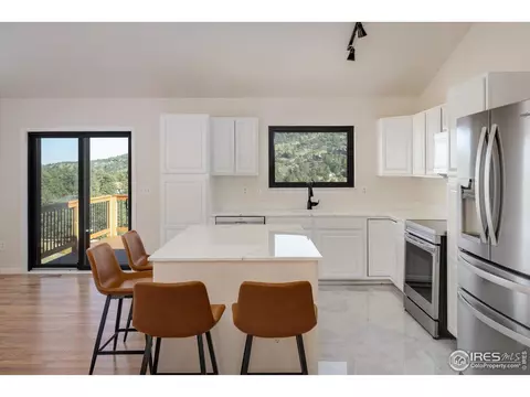 147 Makah Ln, Lyons, CO 80540 photo 4