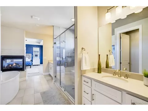 Bath - 6971 E Orchard Pl, Centennial, CO 80111 photo 4 of 6