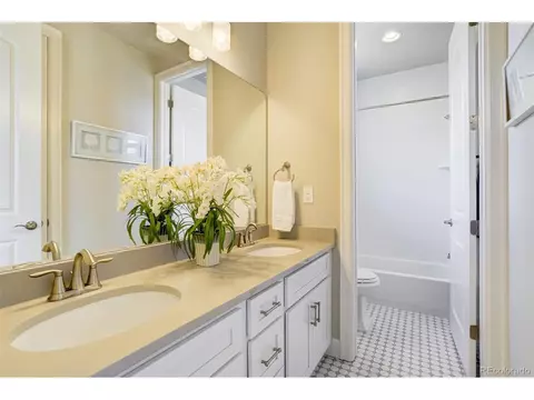 Bath - 6971 E Orchard Pl, Centennial, CO 80111 photo 5 of 6