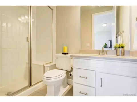 Bath - 6971 E Orchard Pl, Centennial, CO 80111 photo 6 of 6