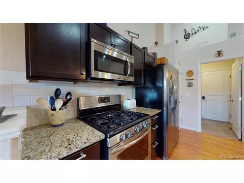 10623 Coal Mine St, Longmont, CO 80504 photo 3