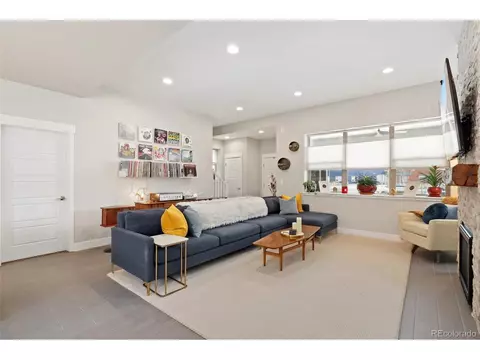 11230 E 26th Ave, Aurora, CO 80010 photo 3