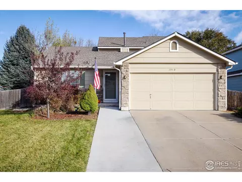 1512 Pinewood Ct, Longmont, CO 80504