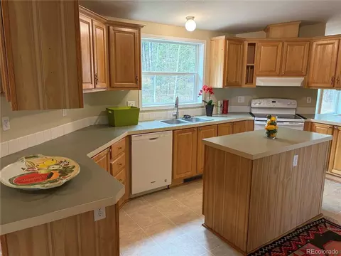 Kitchen - 120 Blue Spruce Rd, Black Hawk, CO 80422 photo 2 of 3