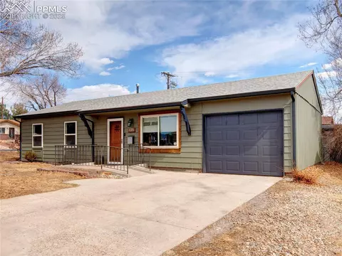 135 N Brentwood Dr, Colorado Springs, CO 80909