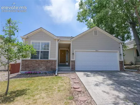 8806 Silver Glen Dr, Fountain, CO 80817