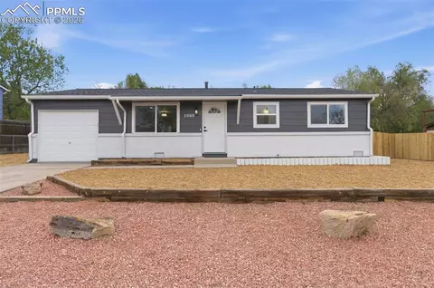 1060 Western Dr, Colorado Springs, CO 80915