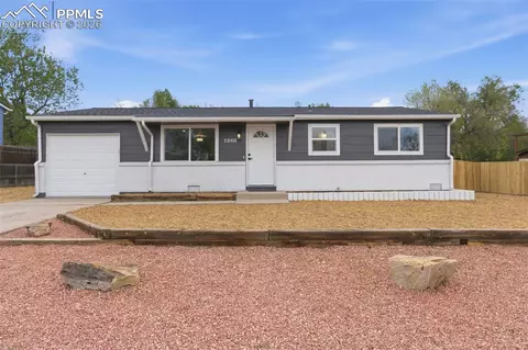 1060 Western Dr, Colorado Springs, CO 80915