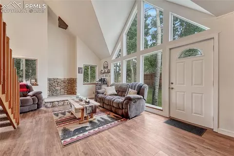 168 Loafers Ln, Woodland Park, CO 80863