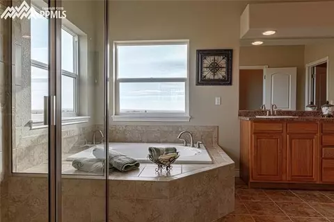 13516 Gilbert Dr, Peyton, CO 80831 photo 2
