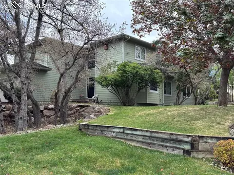 135 Broadmoor Hills Dr, Colorado Springs, CO 80906