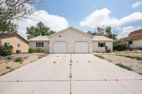 219-221 W Harmony Dr, Pueblo, CO 81007