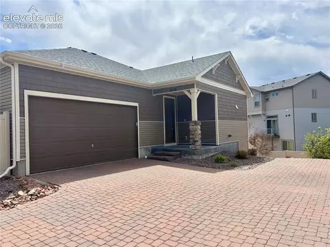 6706 Golden Briar Ln, Colorado Springs, CO 80927