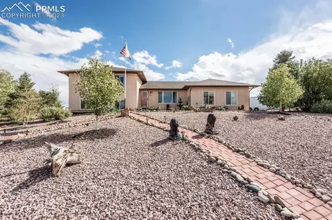 46 S Moccasin Ct, Pueblo West, CO 81007