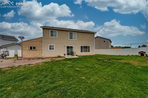 5326 Red Cedar Ct, Pueblo, CO 81005