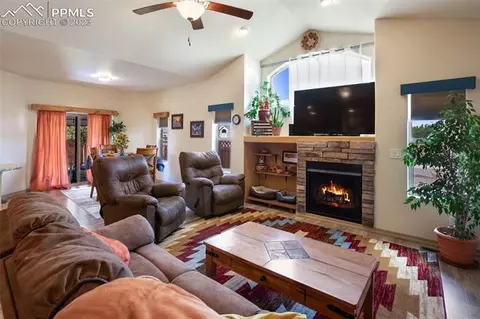 202 Junior Ct, Florence, CO 81226 photo 5