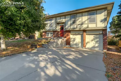 5165 Bridle Pl, Colorado Springs, CO 80918