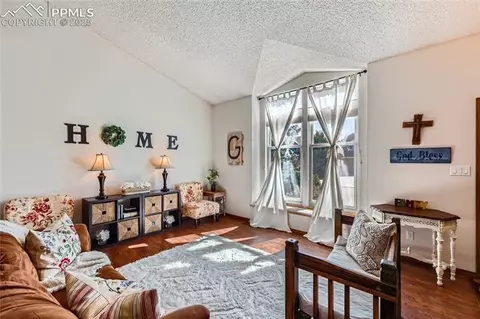 4025 Zurich Dr, Colorado Springs, CO 80920