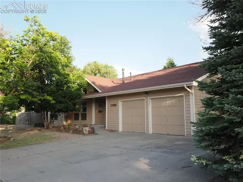 1765 Kimberly Pl, Colorado Springs, CO 80915