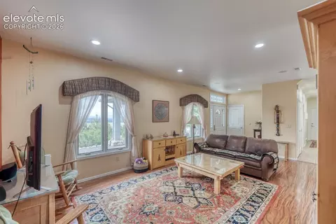 Living - 796 Knickerbocker Rd, Silver Cliff, CO 81252 photo 3 of 3