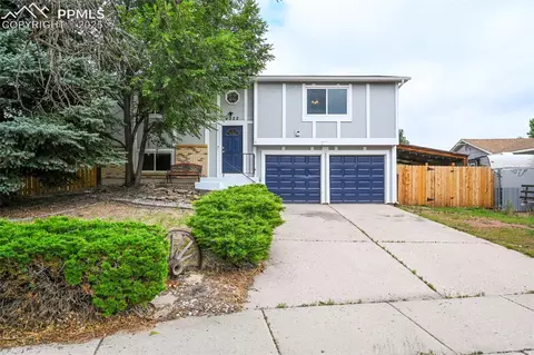 4922 Cita Dr, Colorado Springs, CO 80916