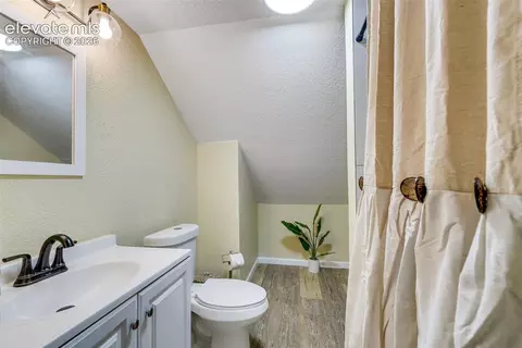 Bath - 431 E 2nd St, Florence, CO 81226 photo 3 of 4