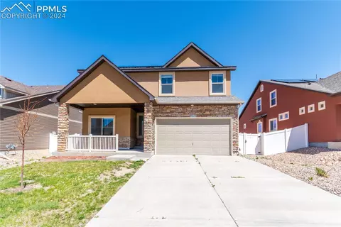 9314 Castle Oaks Dr, Fountain, CO 80817