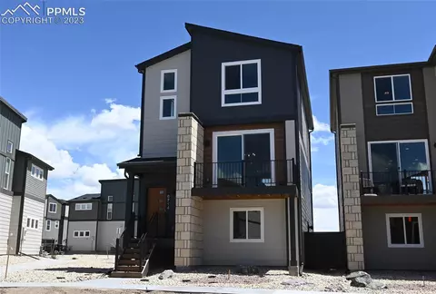 6714 Starry Night Ln, Colorado Springs, CO 80923