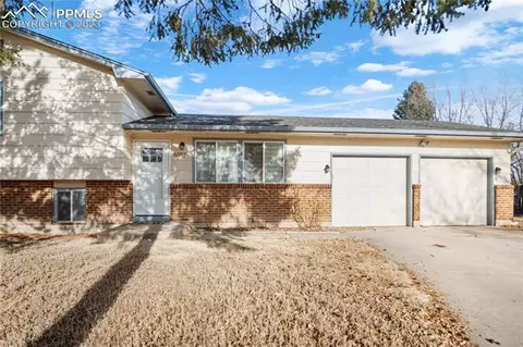6912 Millbrook Ln, Fountain, CO 80817