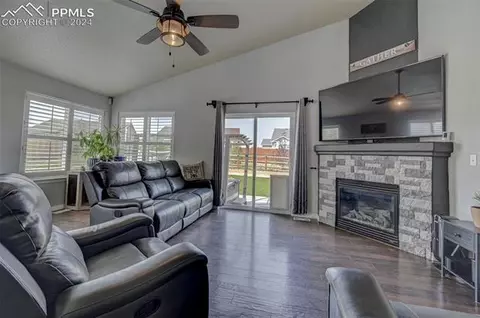 10557 Mount Evans Dr, Peyton, CO 80831 photo 5