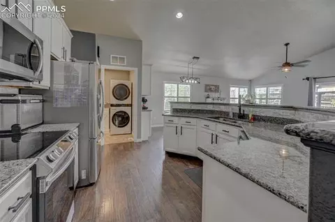 10557 Mount Evans Dr, Peyton, CO 80831 photo 3