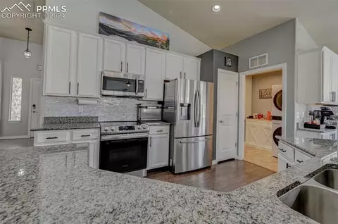 10557 Mount Evans Dr, Peyton, CO 80831 photo 2