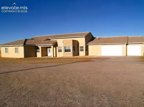 7571 Vanessa Dr, Pueblo, CO 81005