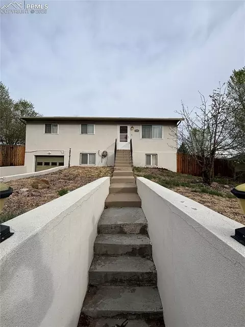 1638 Glacier Dr, Colorado Springs, CO 80910