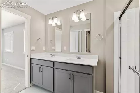 11702 Logans Ridge Dr, Colorado Springs, CO 80925