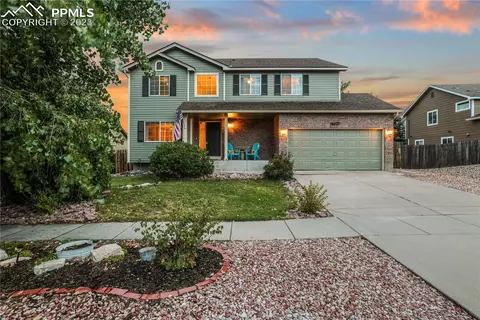 6427 Graymont Dr, Colorado Springs, CO 80923