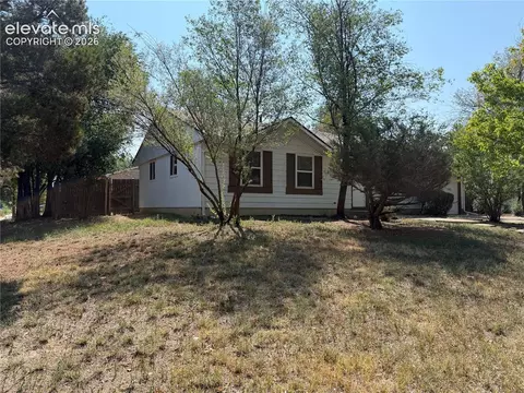 811 Tia Juana St, Colorado Springs, CO 80908