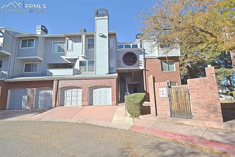 3614 Iguana Dr, Colorado Springs, CO 80910