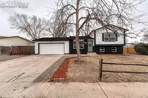 2479 W Payne Cir, Colorado Springs, CO 80916