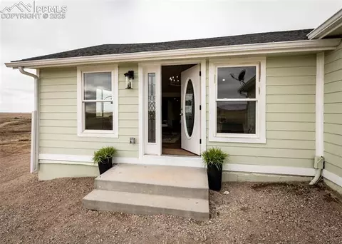 995 Choate Ln, Yoder, CO 80864 photo 2