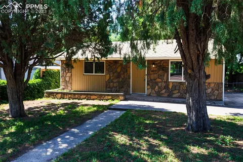 2001 Manitoba Dr, Colorado Springs, CO 80910