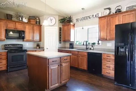 3085 Angus Ct, Peyton, CO 80831 photo 2
