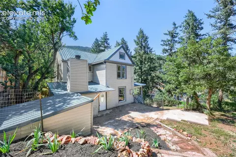 328 Spring St, Manitou Springs, CO 80829