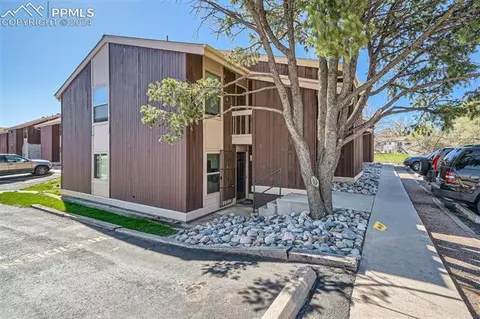 4275 N Carefree Cir, Colorado Springs, CO 80917